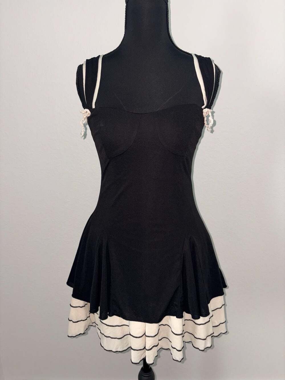 RIHOAS black and white contras coquette pleated mini dress